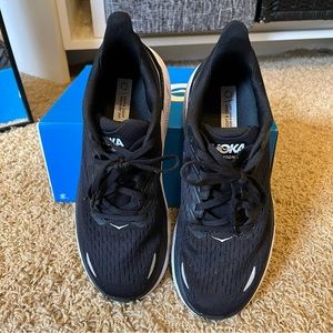 Hoka’s size 7.5